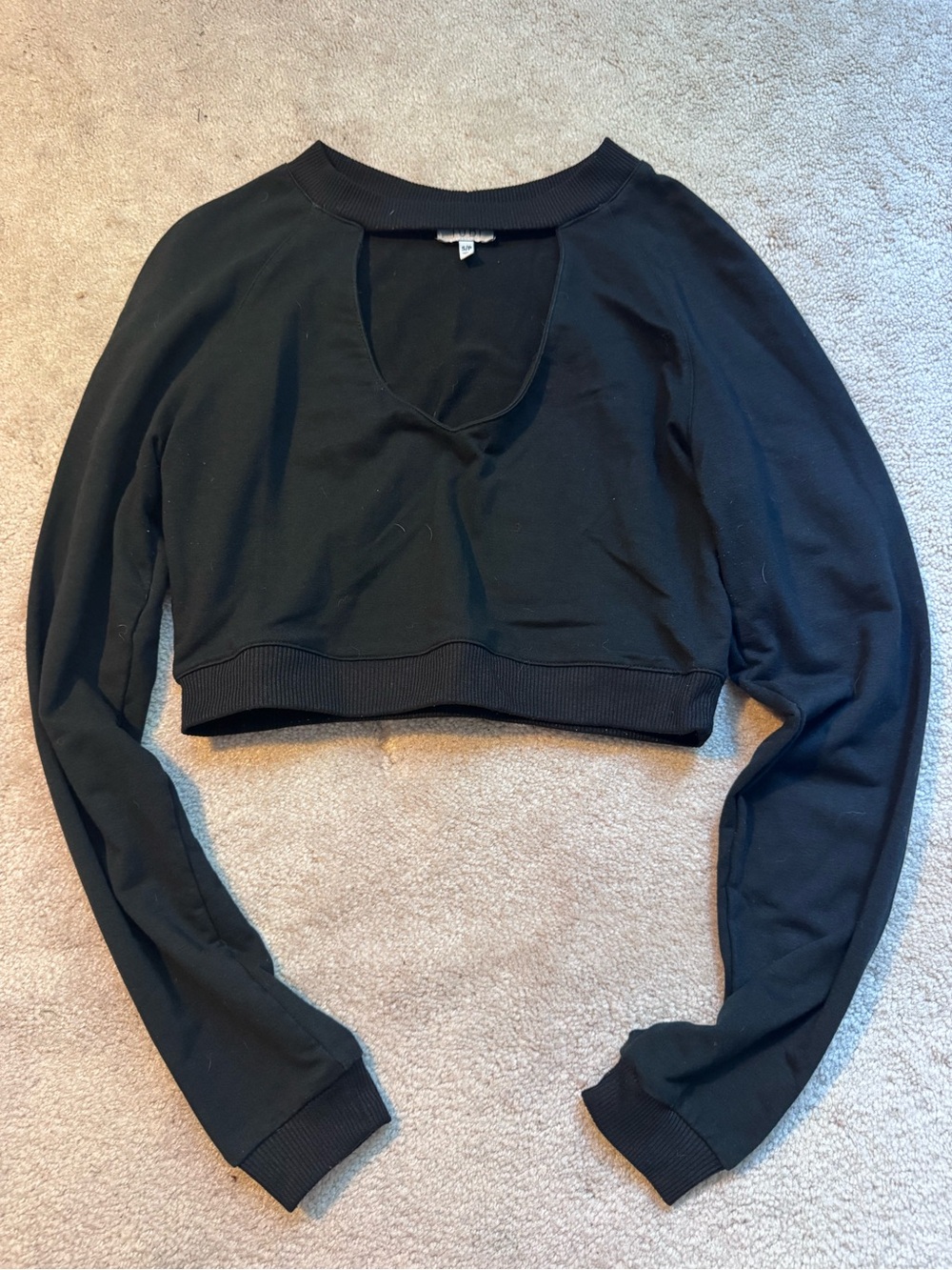 Tobi Black Cropped Keyhole Sweatshirt